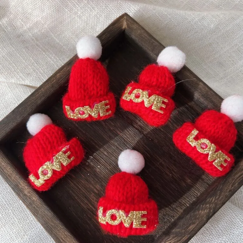 Description Picture 5 of item10PCS Mini Knitted Christmas Hat Small Scarf for Xmas New Year Party Lollipop Red Wine Bottle Knife and Fork Decoration