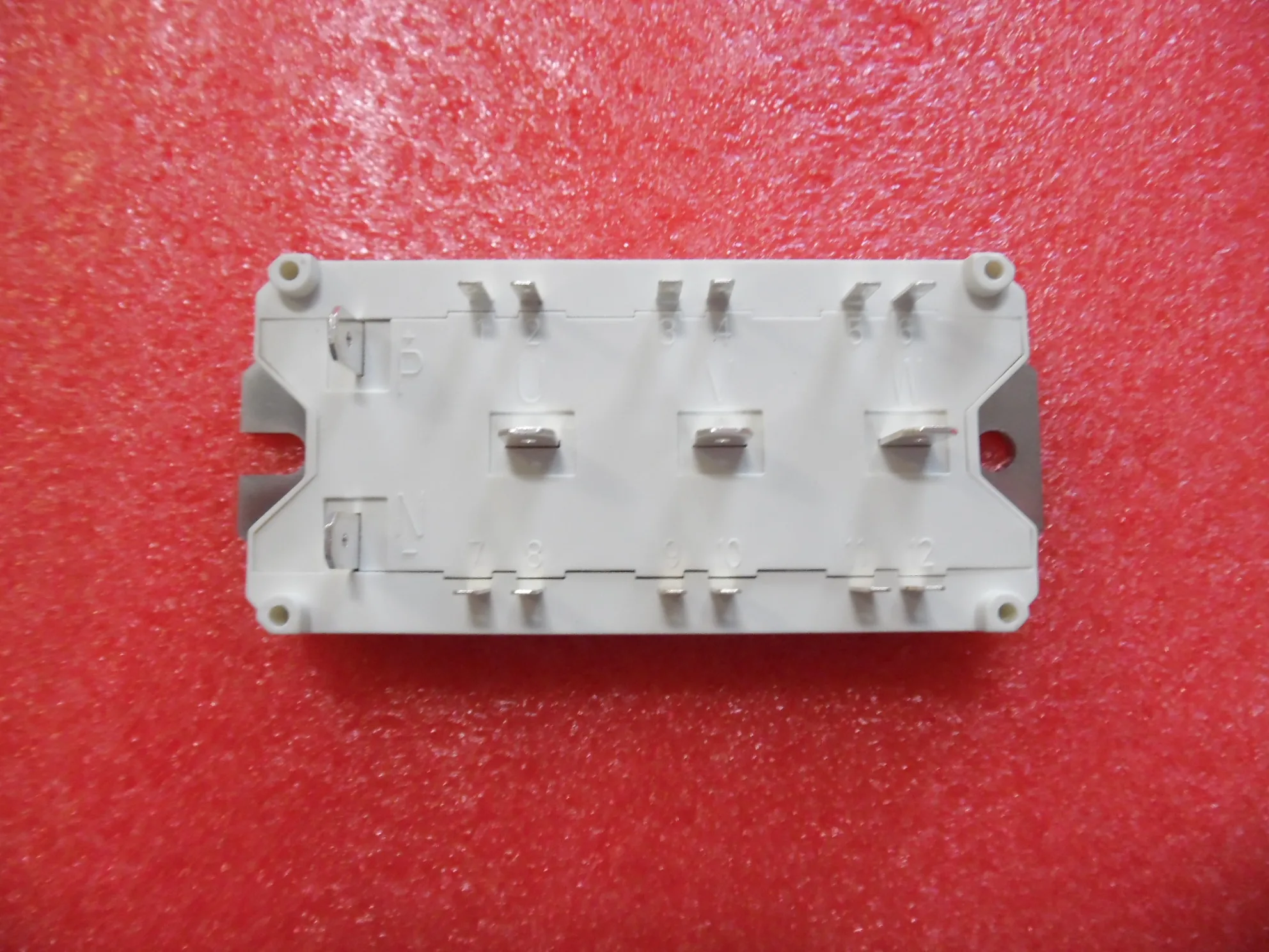 

7MBP150RF060 SKM75GD123D FA8389A MBI5027GN AA084VC06 FA5502M M51995AFP New Original