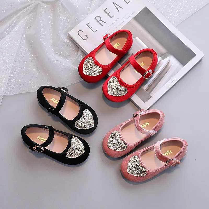 Kids Princess Shoes New fashion Girls' Casual Flat Shoes with Sequins Love Heart Children Dance Soft Sole Comfortable
