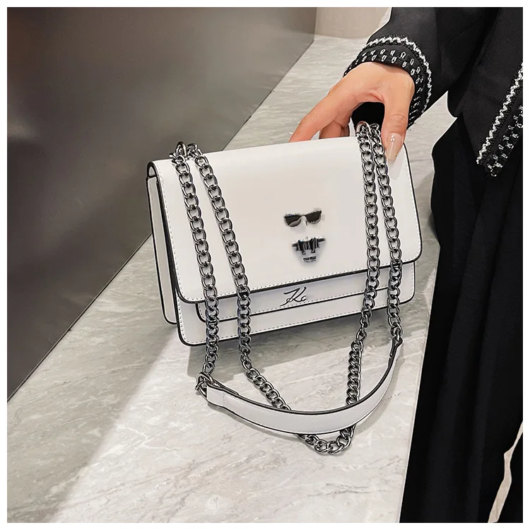 

The new 2023 simple chain shoulder crossbody bag