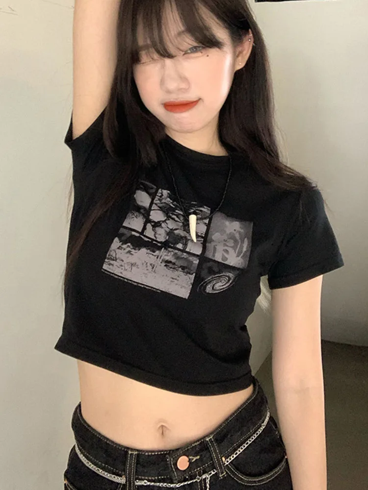 

Женский короткий топ в стиле Харадзюку, черная винтажная облегающая футболка в готическом стиле 90-х, с графическим принтом, сексуальная летняя повседневная футболка в стиле Харадзюку, Y2K, в стиле панк