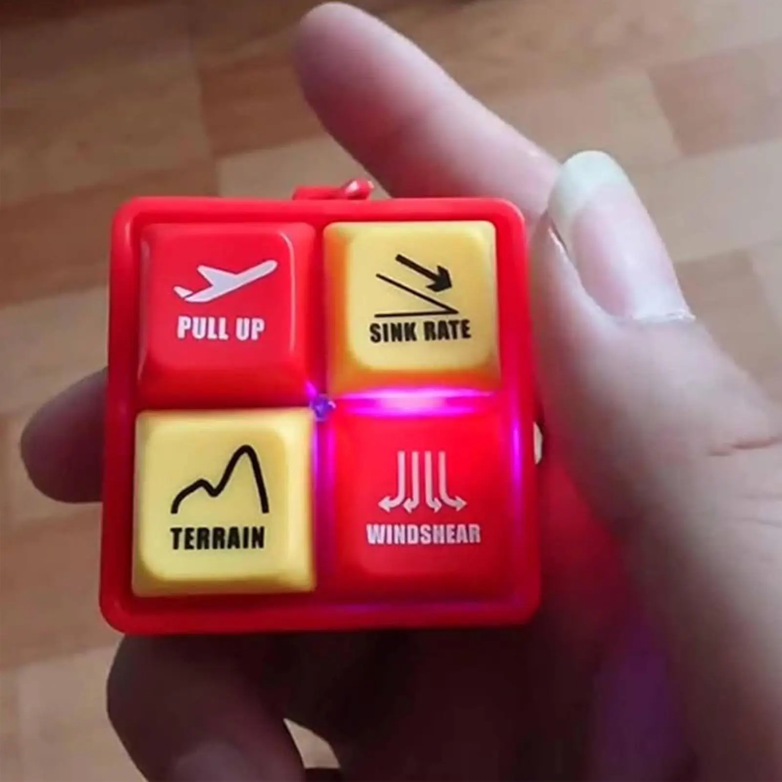 1pc Pilot And Crew Alert Keychain Warning Sound Simulator Pilot Commercial Aircraft Route Pilot Crew Car Keyholder