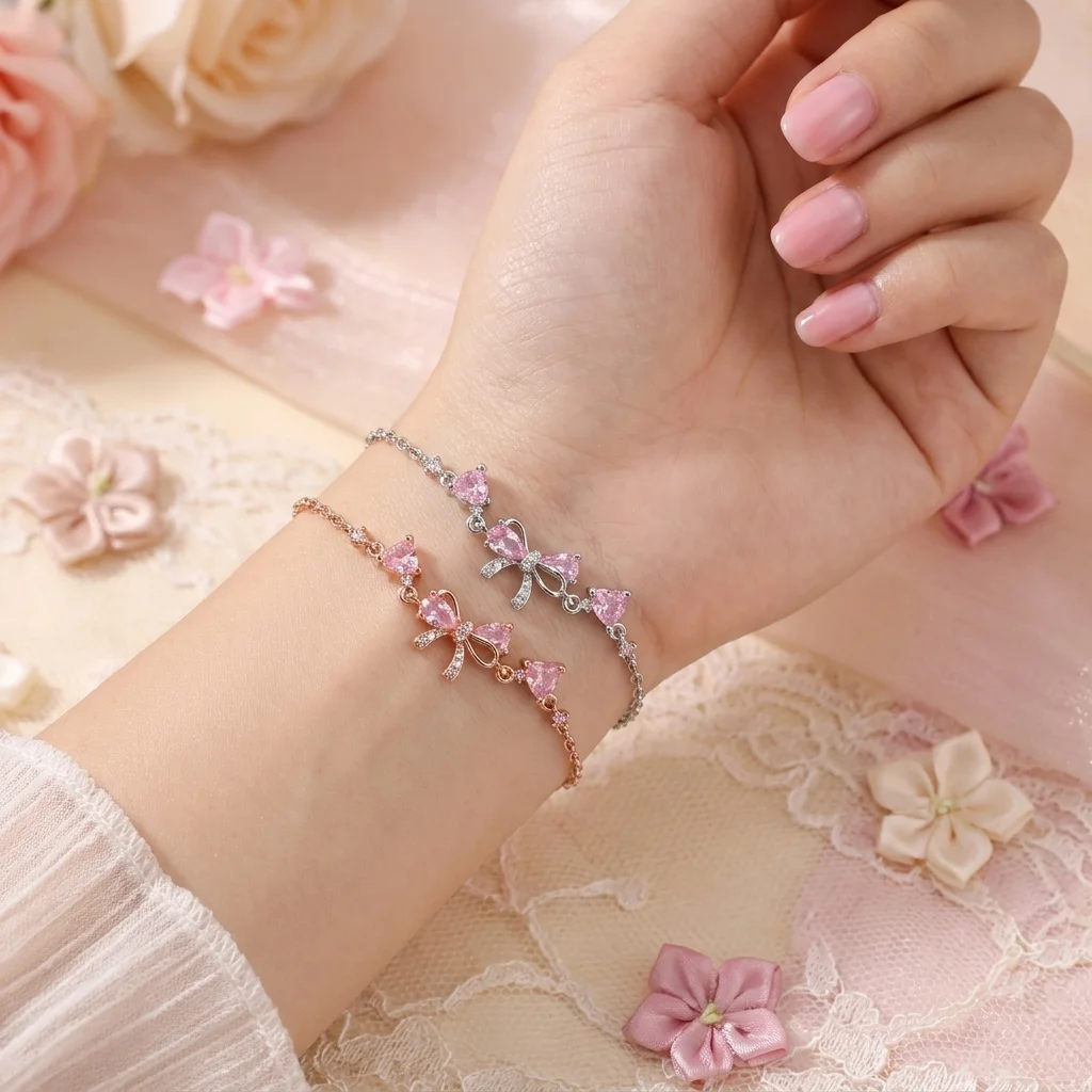 Niedliches und Süßes Armband im INS-Stil mit Zirkon-Schleife für Damen aus Kupfermaterial, Vergoldet