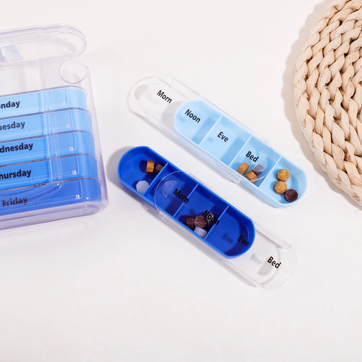 Portable 7-Day Pill Organizer with 28 Compartments for Daily Medication Management