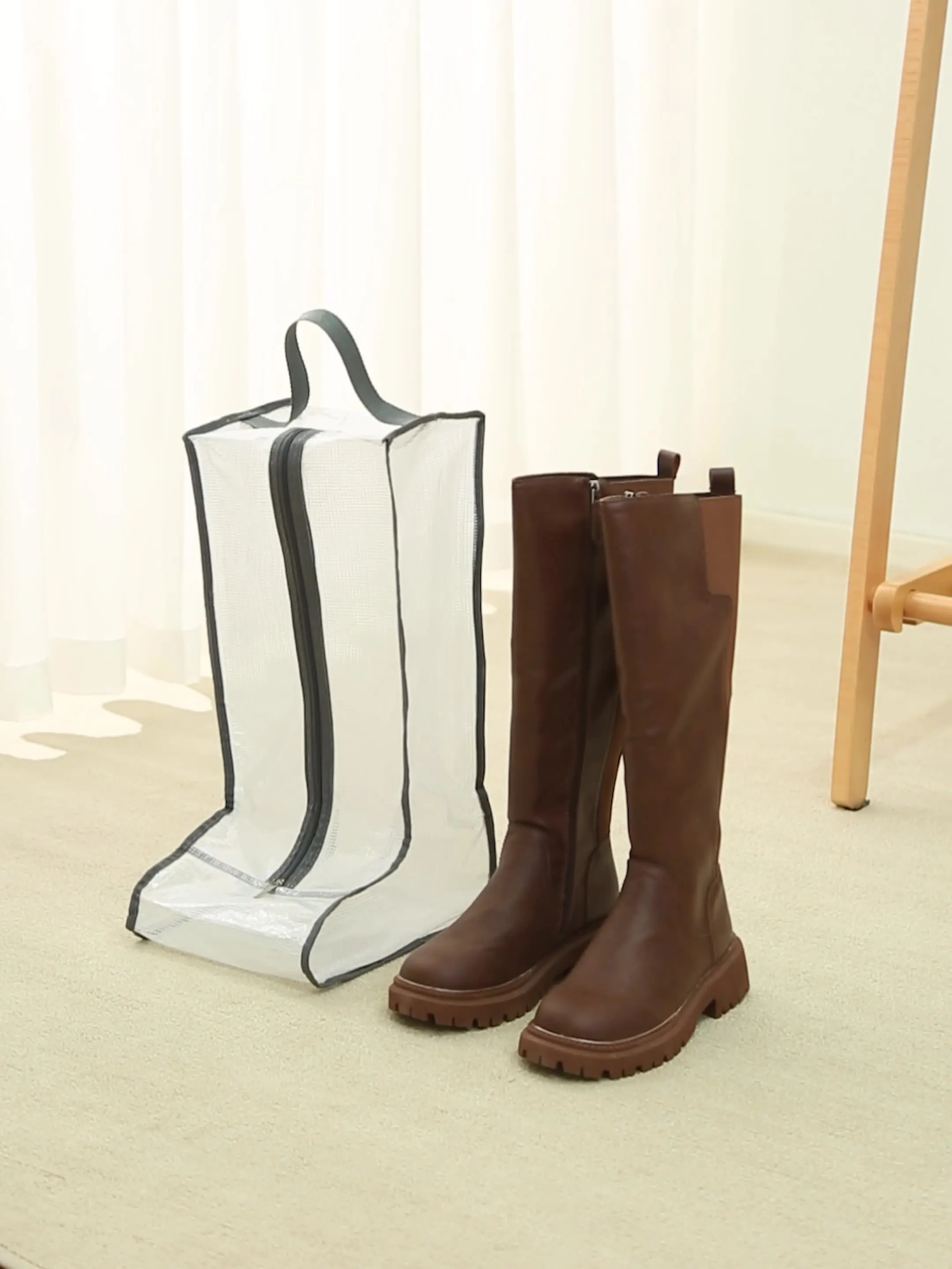 

Ultimate Protection for Your Shoes and Boots with our Dustproof, Moisture-Proof, and Waterproof Household Bags