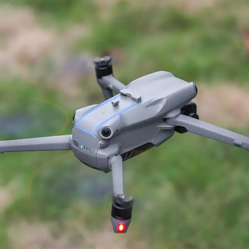 Vue rapprochée du mécanisme de fixation rapide du support d'extension pour drone DJI Mavic Air 3