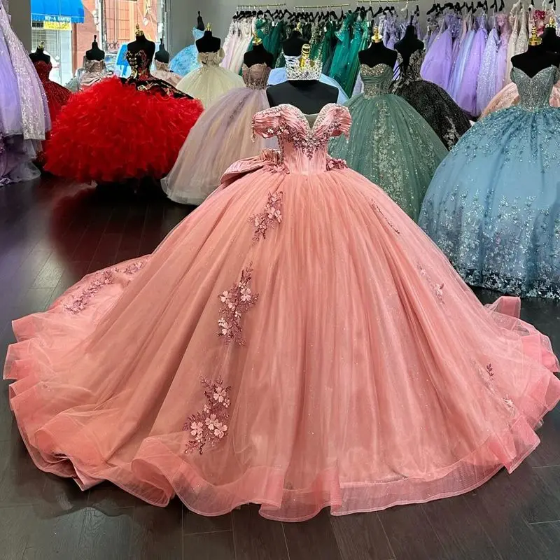 Lorencia Pink Quinceanera Dress Ball Gown Fiori Fatti A Mano Appliques Perline Ruffles Bow Sweet 16 Vestidos De 15 Asenos Yqd762
