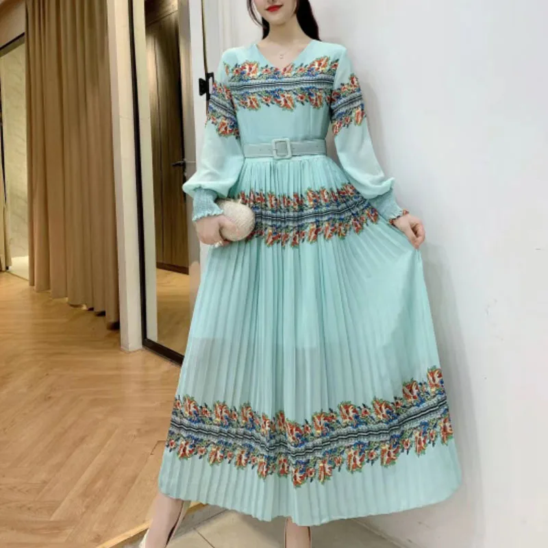 

New Bohemian National Style Long Skirt Female Pleated V-neck Waist Holiday Dress M0018