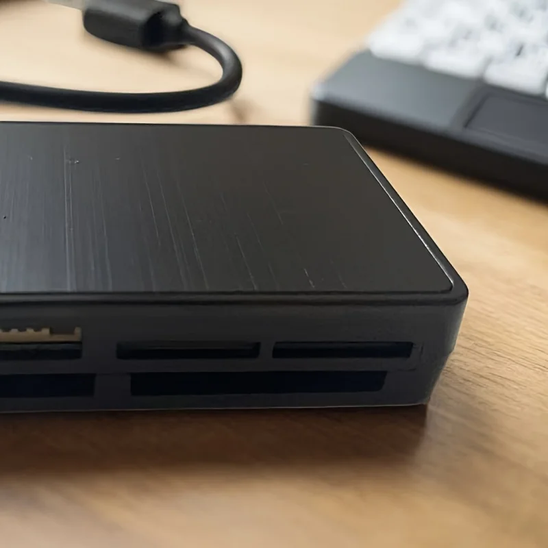 6-in-1 USB 2.0 카드 리더기(타입-C USB-A 포트 포함) 빠른 데이터 전송을 위한 컴팩트 디자인 메모리 카드 어댑터