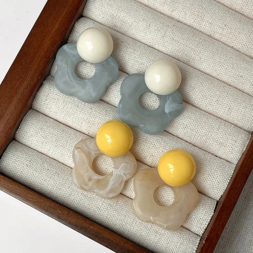 여성  솔트 블루밍 플라워 귀걸이, 가벼운 럭셔리 귀걸이, 용수철 여름