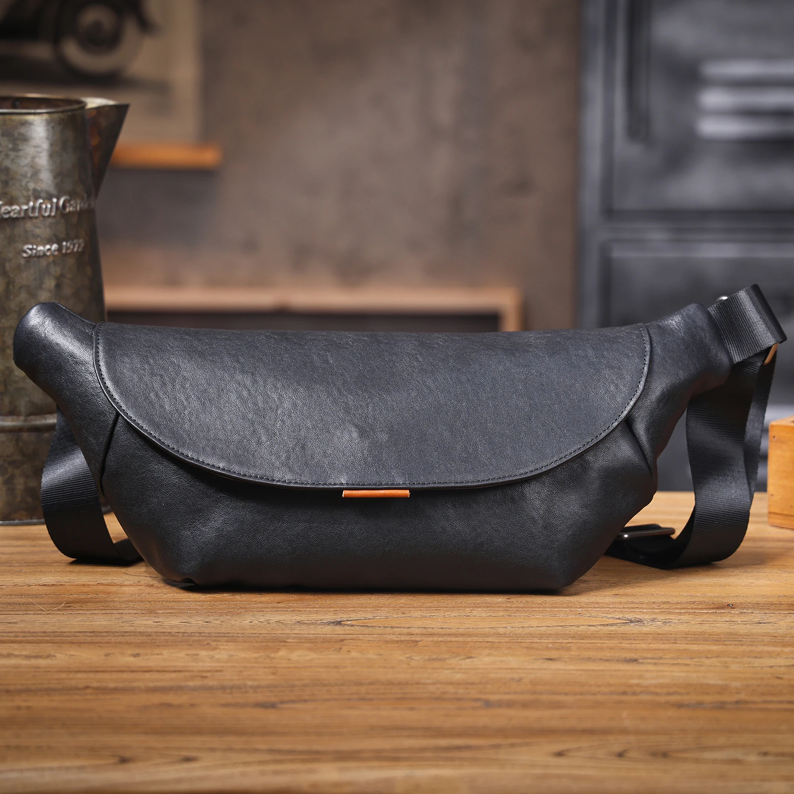 ตัวเลือกสินค้า กระเป๋าหนังแท้ผู้ชาย แฟชั่น Crossbody คลาสสิก