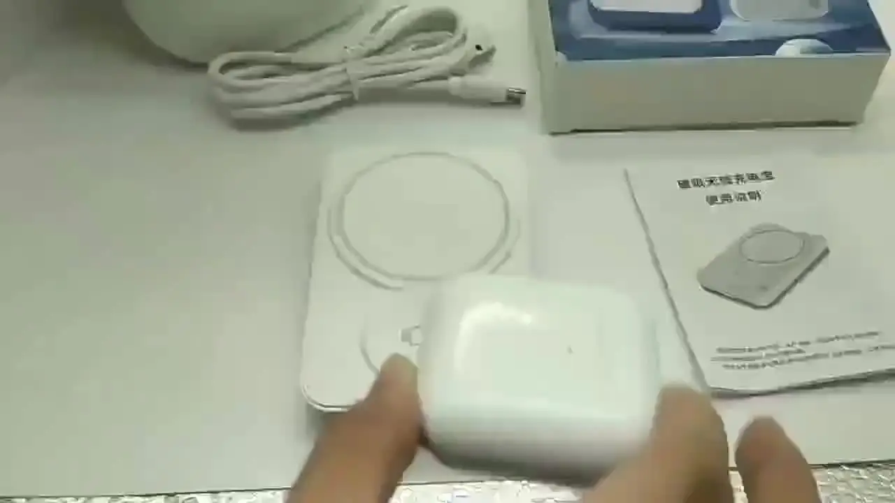 Магнитный беспроводной внешний аккумулятор 3 в 1 Macsafe Power Bank для iphone Airpods Pro Apple Watch