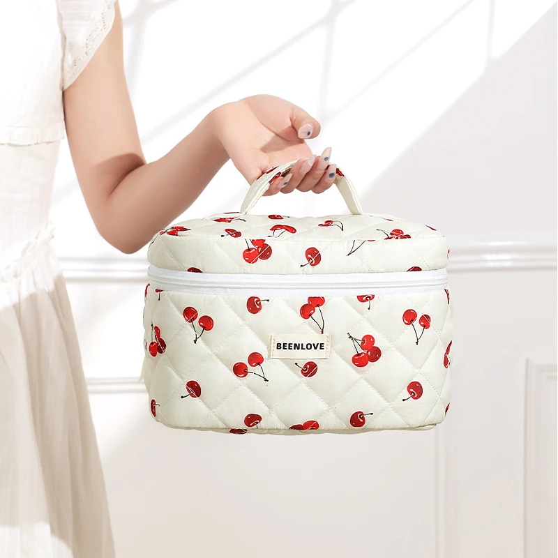 Cherry Printing Makeup Bag Quilted Makeup Bag Large Flower Makeup Bag Women's Cotton Makeup Bag Flower Travel Wash Bag 4