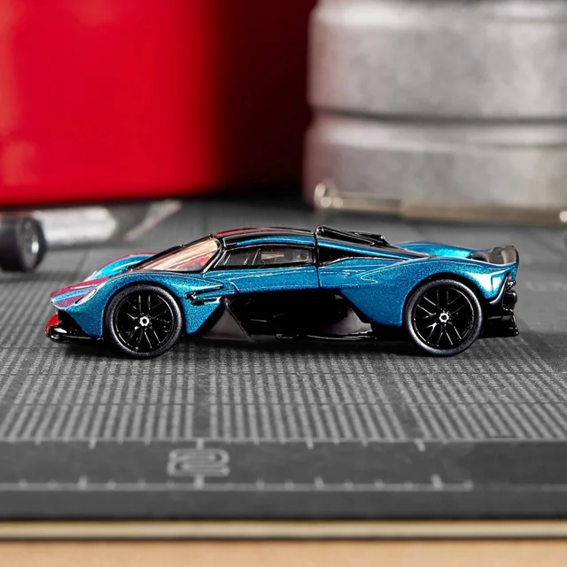 ミニカー Hotwheels ELITE 64 Aston Martin Valkyrie s-l1600.jpg