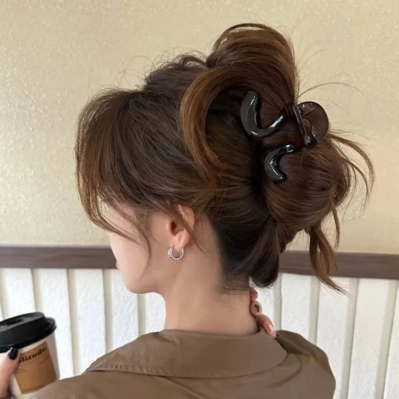 Simple Irregular Shark Clip Women's Advanced 2025 New Hair Accessories Elegant, Creative, Fashionable Going Out Convenient