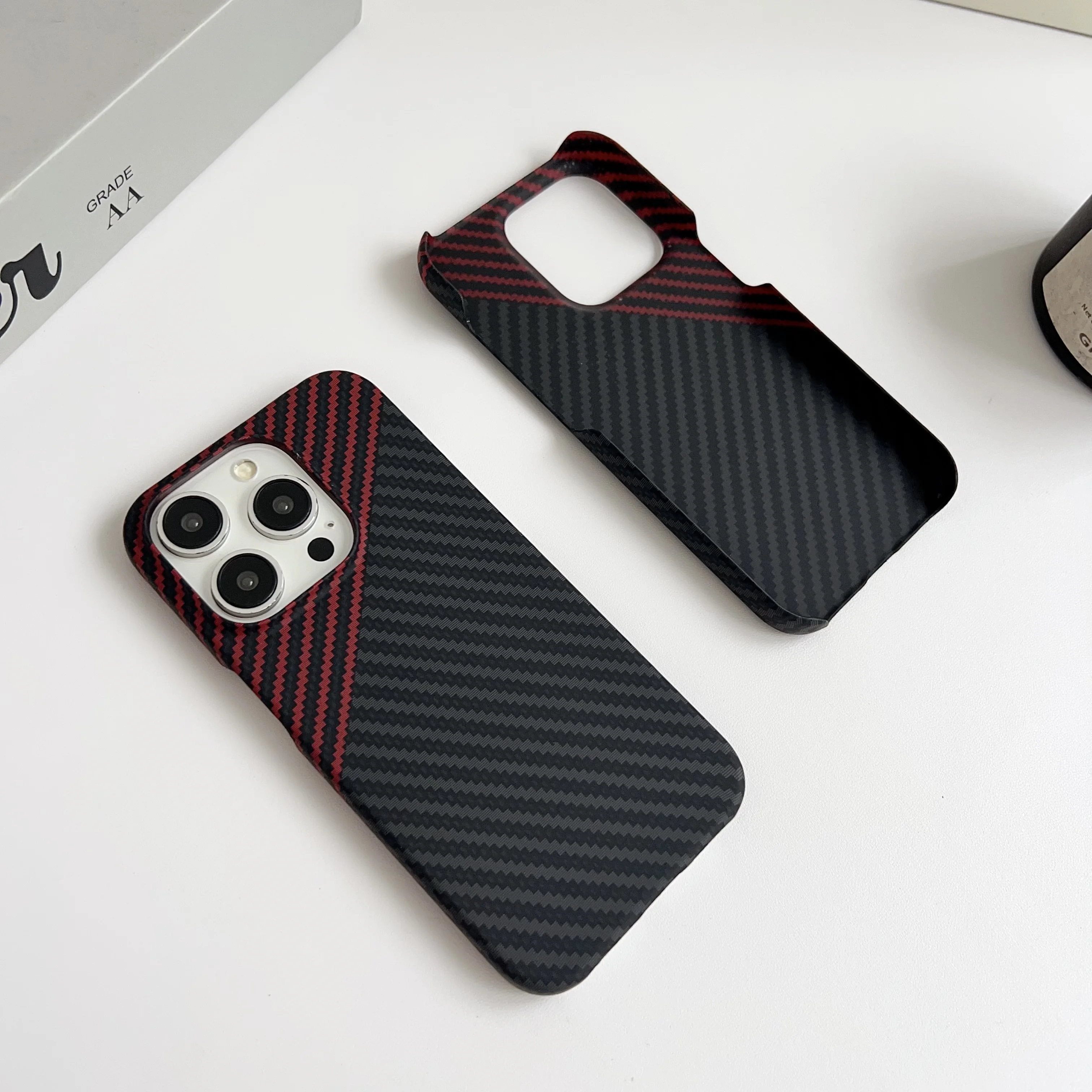 Sleek Carbon Fiber Texture Ultra-Thin Matte Protective Cover