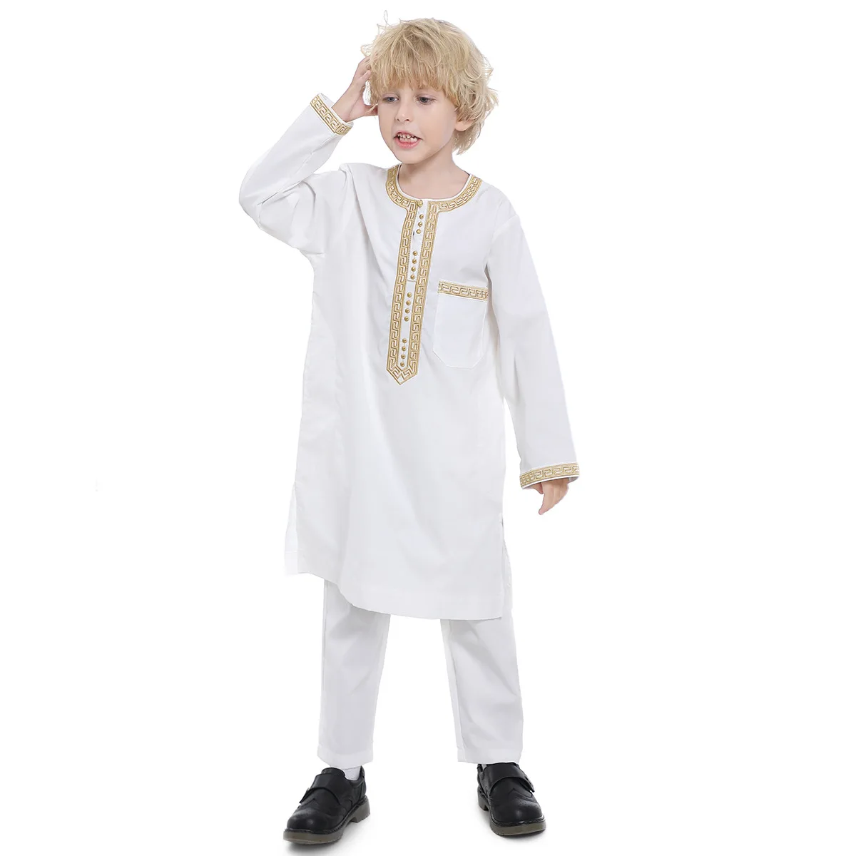 Muslim Boys Islamic Round Collar Embroidered Button Long Sleeves Thobe and Pants Suit Arabic Children Ramadan Robe Caftan Set