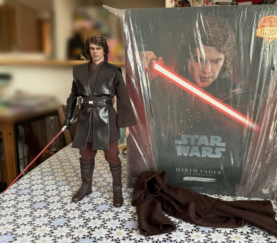 1/6 Hot Toys Star Wars Enchanted Anakin DX47AE Action Figures