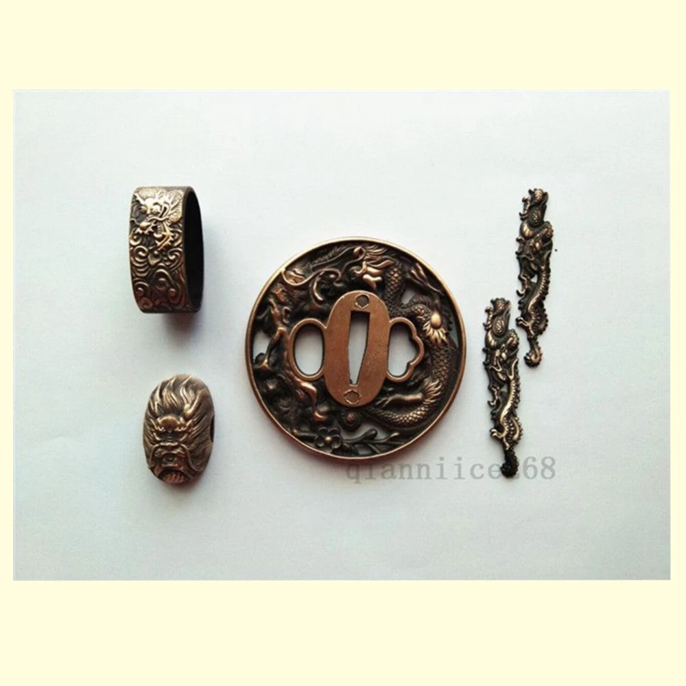 

Японский самурайский меч, латунный дракон, цветок сливы Tsuba и fuchi