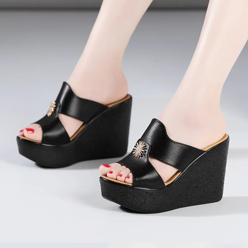 

8cm 11cm Small Size 32-43 Comfortable Soft Leather Slippers Platform Shoes 2024 Summer High Heels Wedges Slides for Office Mom