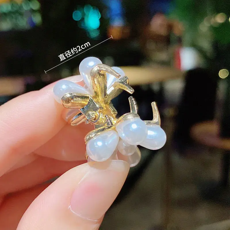 8Pcs 2cm Mini Pearl Hair Claw Women Girl Retro Rhinestone Flower Crab Claw Clip Small Hairpins Hair Crab Girl Hair Accessories