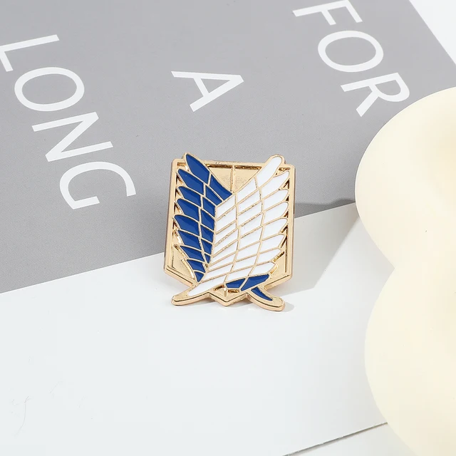 ZXMJ 進撃の巨人同じスタイルブローチ自由の翼ロゴバッジアニメ