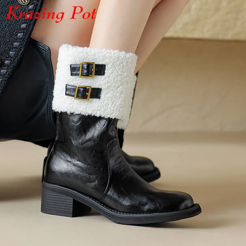 

Krazing Pot 2024 Cow Leather Fur Round Toe Med Heels Snow Boots Winter Metal Buckle Street Wear Keep Warm Catwalk Mid-calf Boots