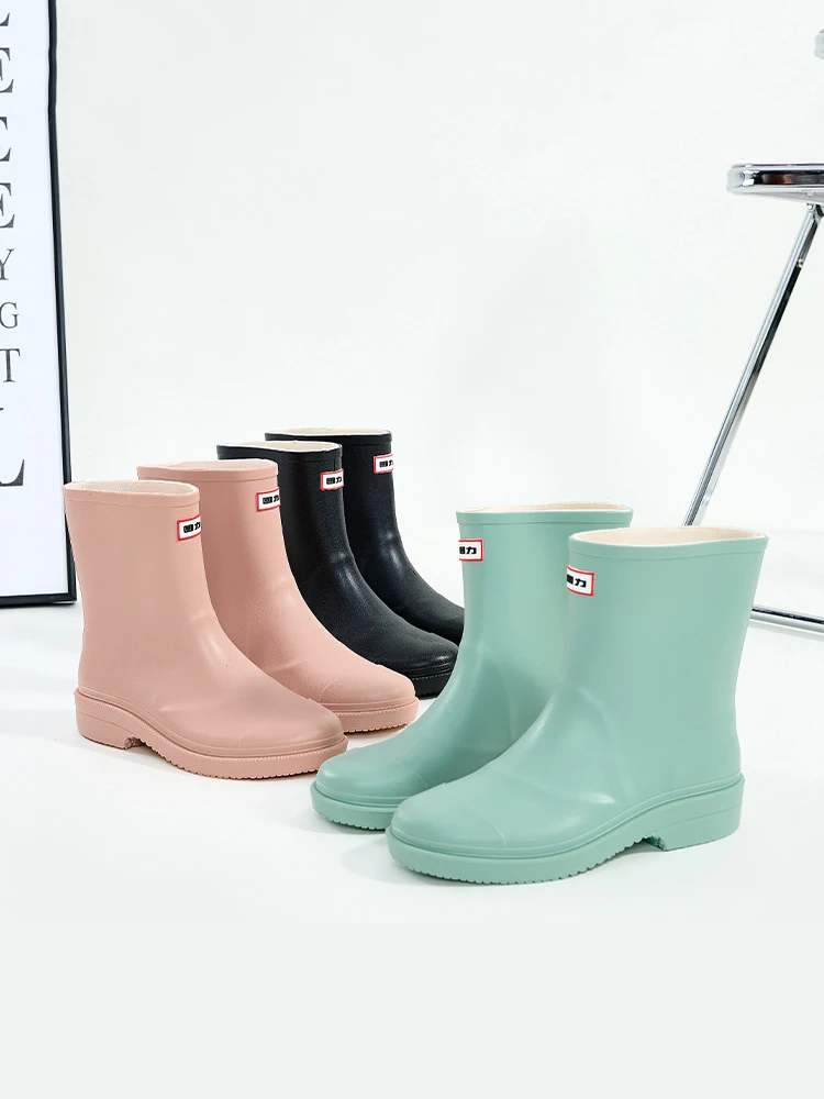 

Rain Shoes with a Middle Tube, Women's Waterproof Shoes, Adult Water Shoes, Outdoor Kitchen Work Rain Boots, Short Tube Rubber S