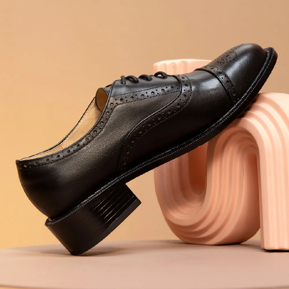 Women Oxford shoes Genuine leather British style Carving lace-up Flats Round toe Soft comfort Casual shoes