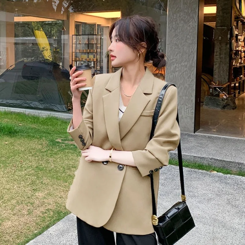 Рисунок 3 - Повседневный Женский блейзер с