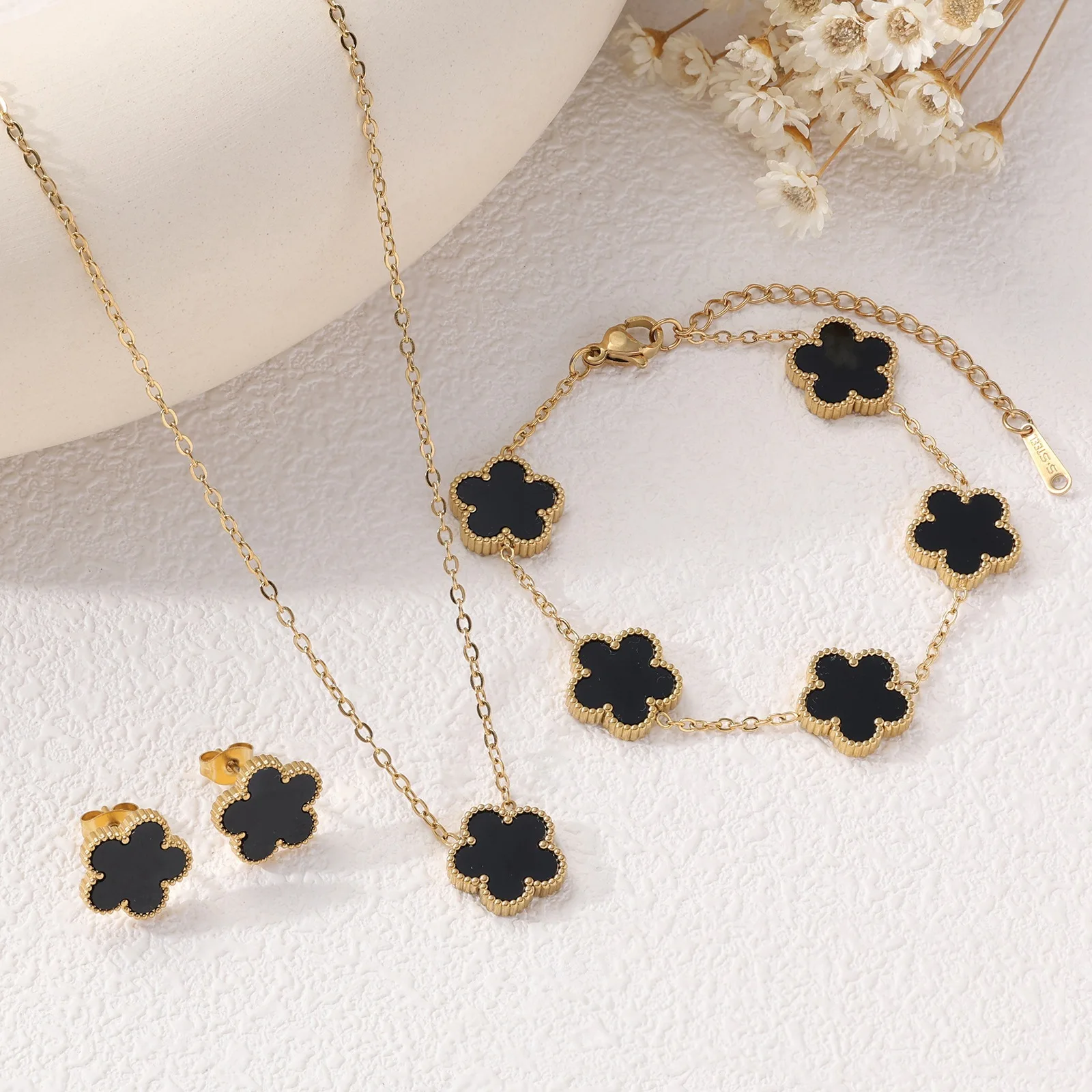 Jewelry Sets Necklace Bracelet Earrings Plum Blossom Plant Five Leaf Flower Women Gift