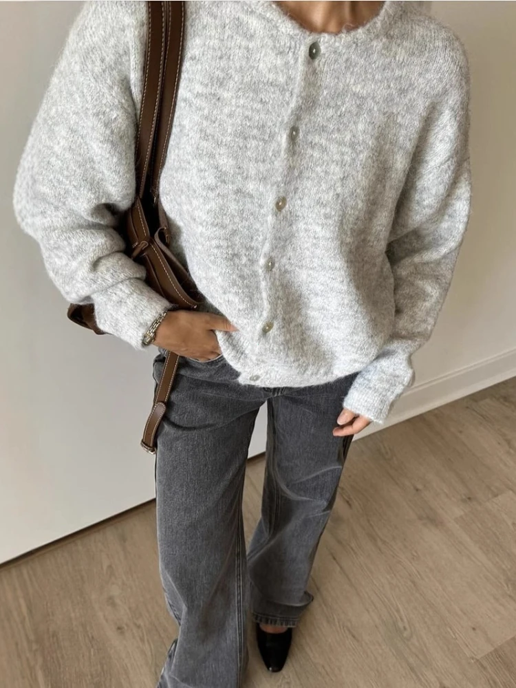 Elegant Long Sleeve Sweater Women 2025 New Single-Breasted Female Casual Cardigan Soft Cashmere Knitted Outwear