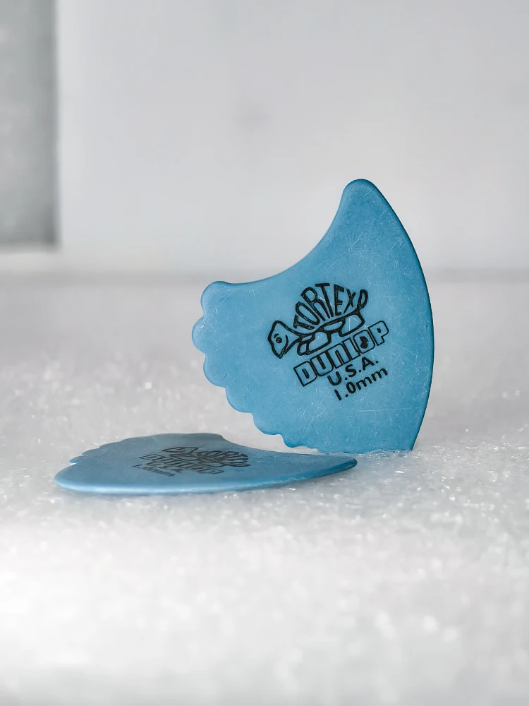Description Picture 4 of itemDunlop Guitar Pick 414R TORTEX Fin Pick 0.5/0.6/0.73/0.88/1.0/1.14 mm Original USA Guitar Accessories