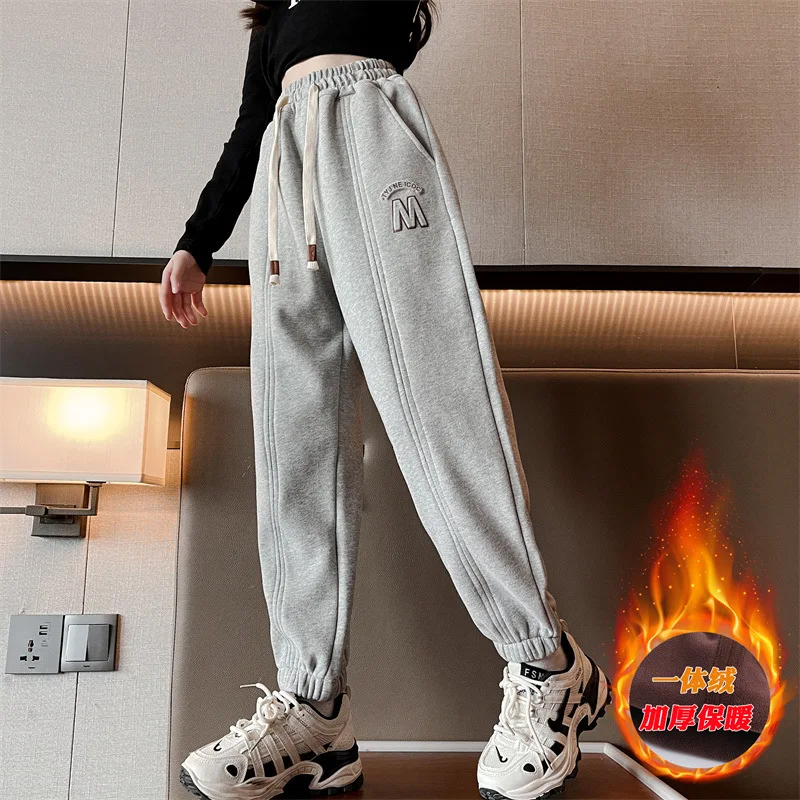 

Girls Warm Loose Pants Autumn Winter 2022 New Sports Pants Children's Winter Casual Plush Pants For Kids Velvet Trousers