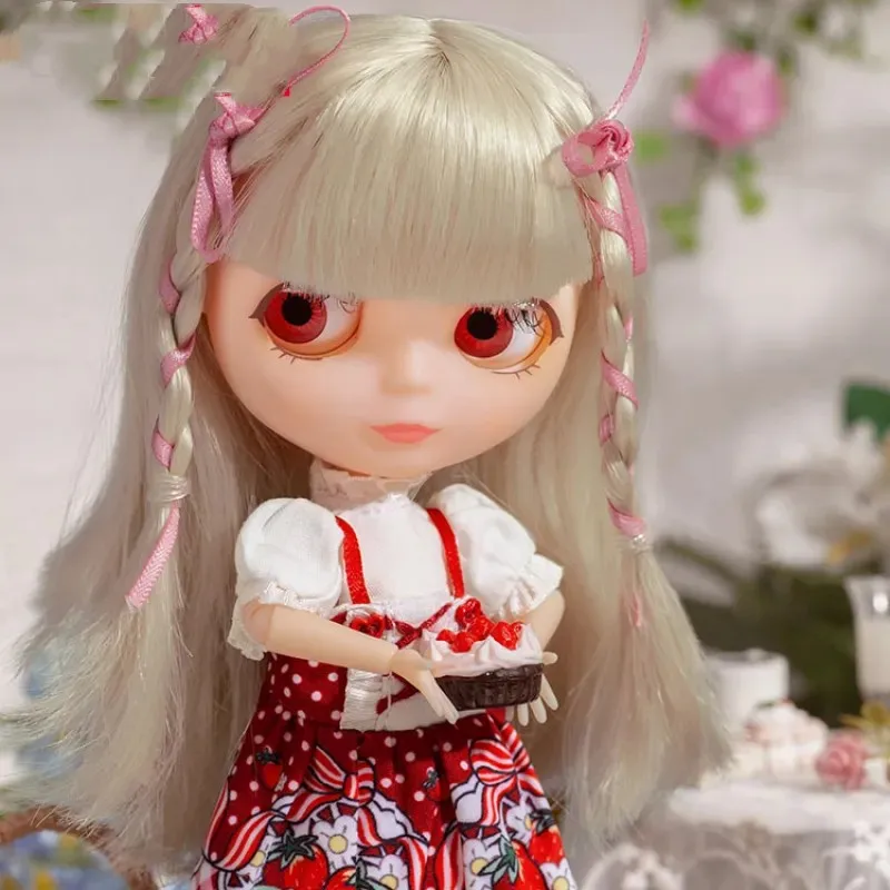 POPMART Blythe ポップマート ストロベリー ドレス ドール POPMART Blythe ポップマート ストロベリー ドレス ドール