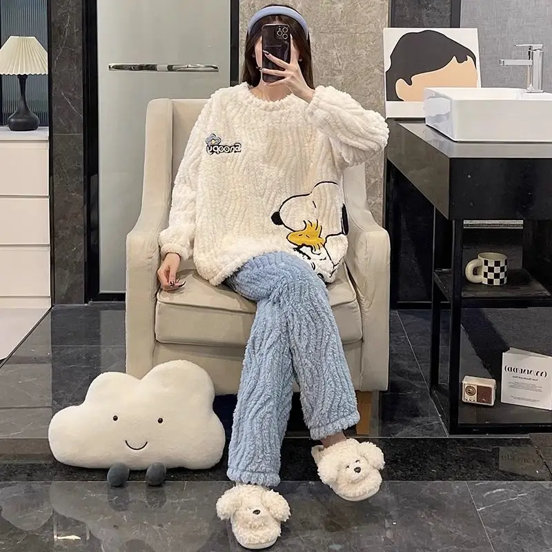 

Kawaii Coral Velvet Pajamas Women Winter Cute Cartoon Snoopy Warm Thickened Flannel Worn Girl Outside Home Clothes