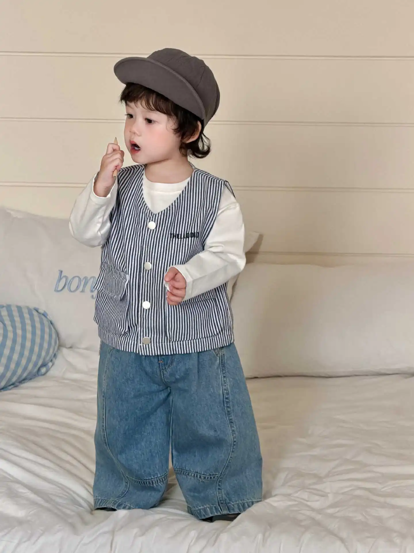 2026 봄  민소매 조끼 재킷  남아 패션 스트라이프 조끼 가디건 여아 캐주얼 코트 면 복