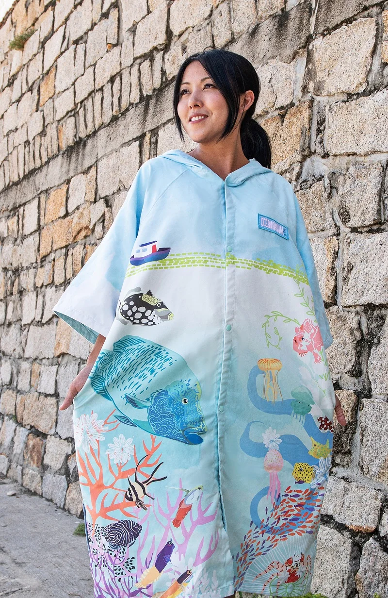 

Oceanarium Cloak Towel Poncho free size 110cm x 75cm Diving Snorkeling Water Sports