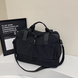 Spacious & Lightweight Women's Travel Bag with Adjustable Strap & Pockets (Black)