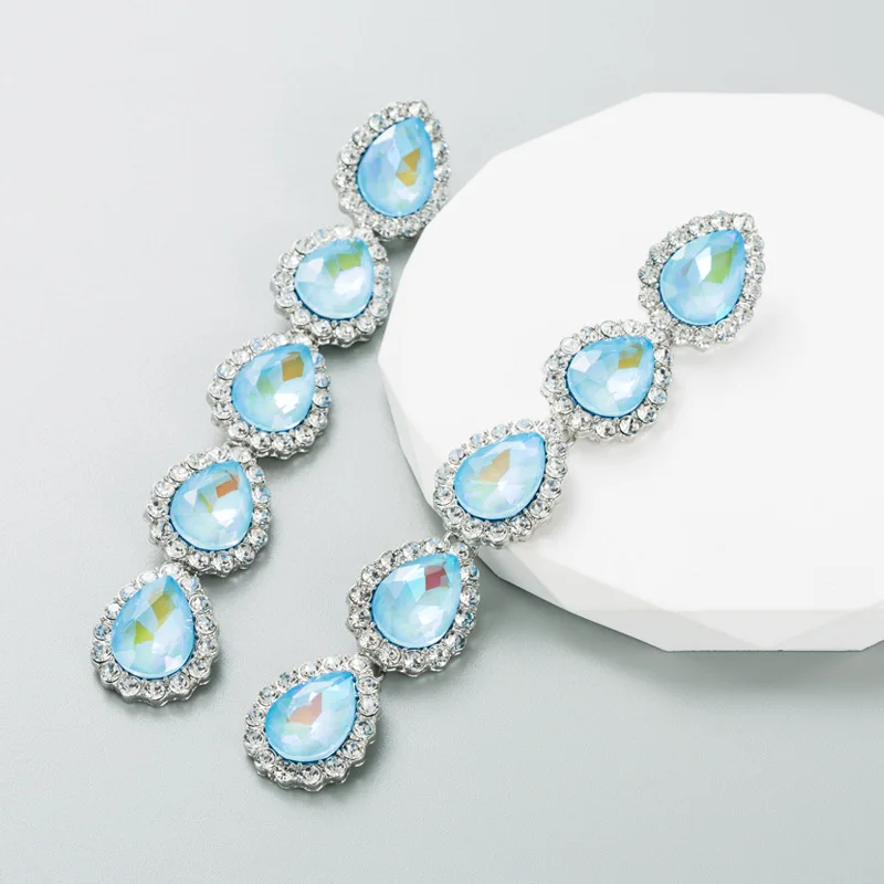 

Elegant Shiny Long Waterdrop Crystals Dangle Drop Earrings for Women Bridal Wedding Engagement CZ Earrings