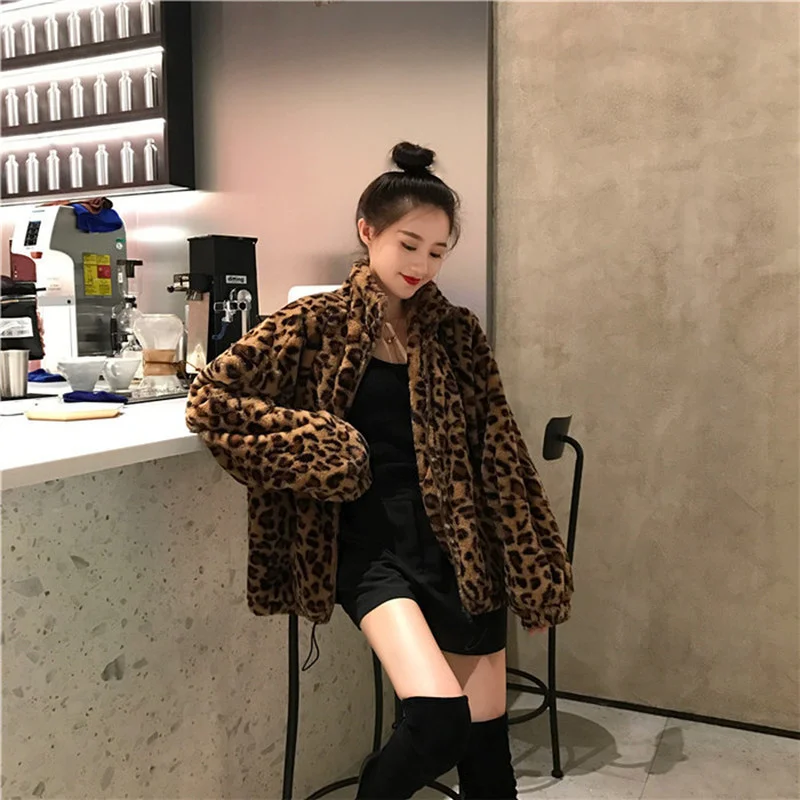 2023 Winter Jacket Lady Loose oversized Fuzzy Coats Women Vintage Leopard Stand Collar Zipper Outwear Female Casual Streetwear