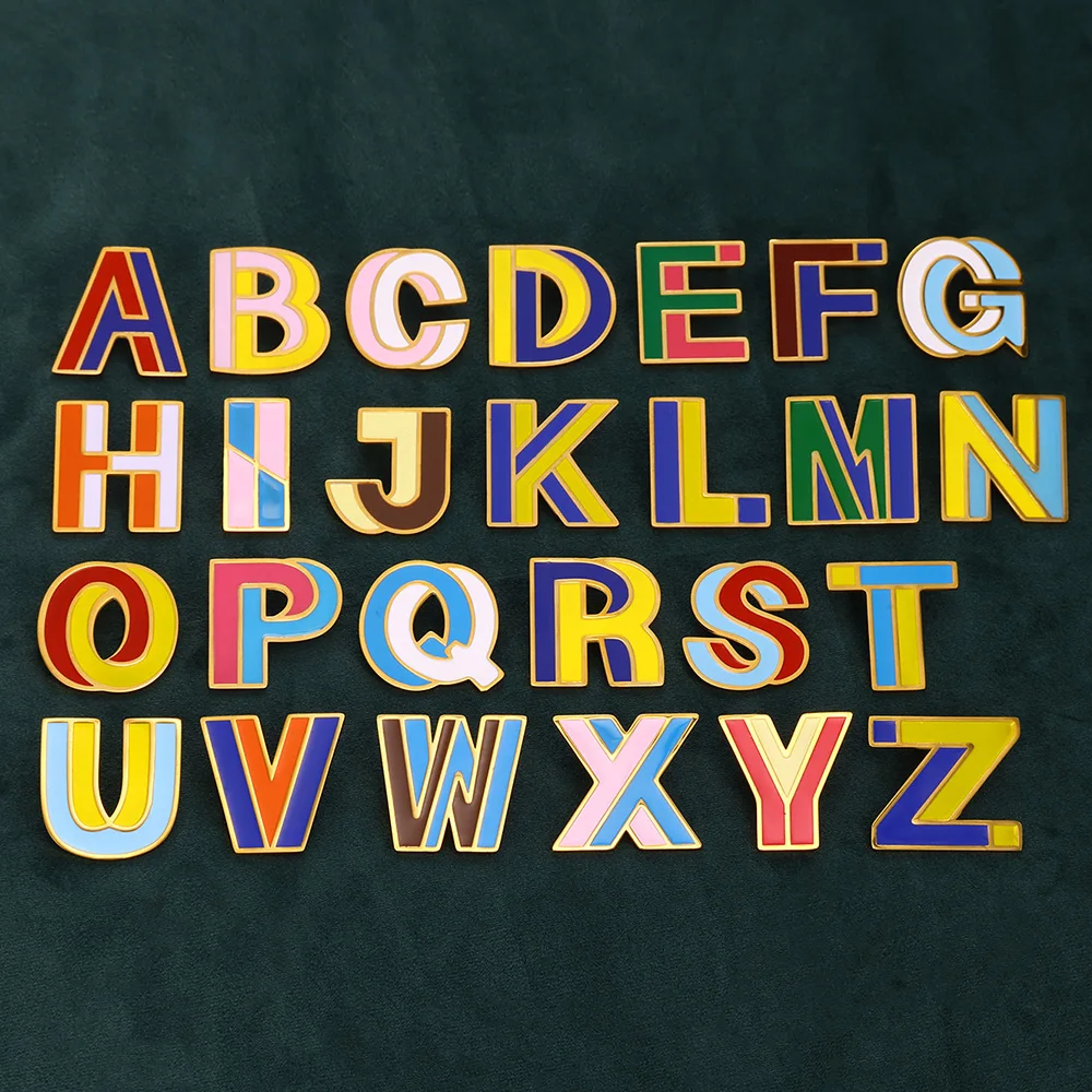 다채로운 A-Z 글자 브로치 소나무, 남성 패션, 힙합, 스테인레스 스틸, 금속 핀 이니셜 이름, 청중 핀, 보석 선물