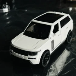 Alloy Off-Road Vehicle Toy - 1:36 Scale Children's Decorative Gift (White)
