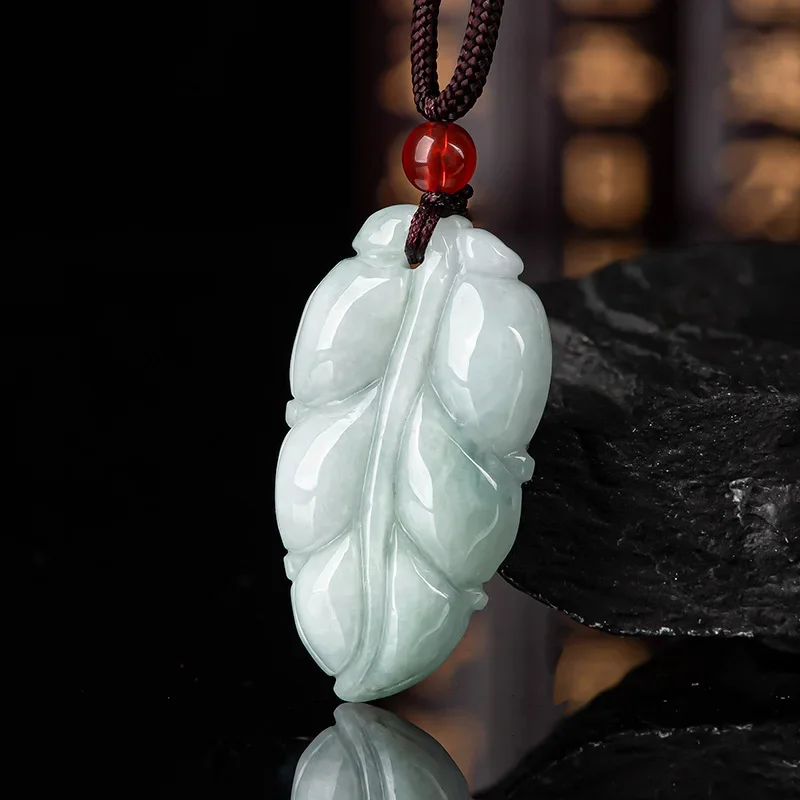 

Burmese Jade Leaf Pendant Natural Gift Charms Amulet Gemstone Necklace Carved Vintage Jewelry Luxury Emerald Real White Jadeite