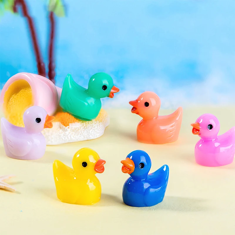 Miniature Duck Figurines 50/100 Pcs Resin Mini Duck Miniature Figurines Ornaments Animal Fairy Tiny Ducks for Dollhouse Fish Tank DIY