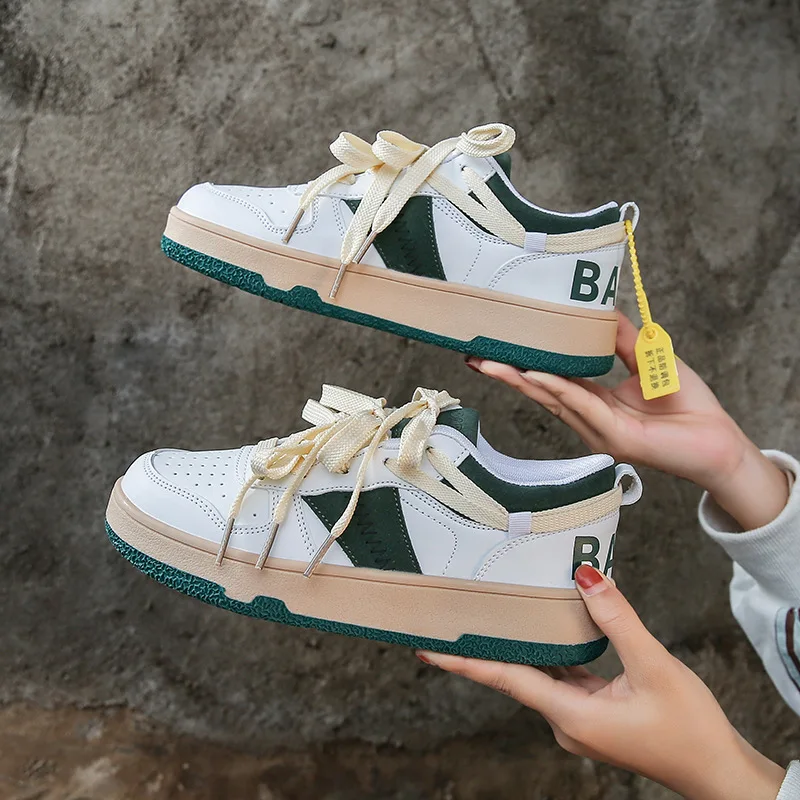 Classics Sneakers Women Shoes New Casual Loafers Low-top Flats Sports Shoes Student Shoes Unisex Ladies Fashion Vulcanize Shoes