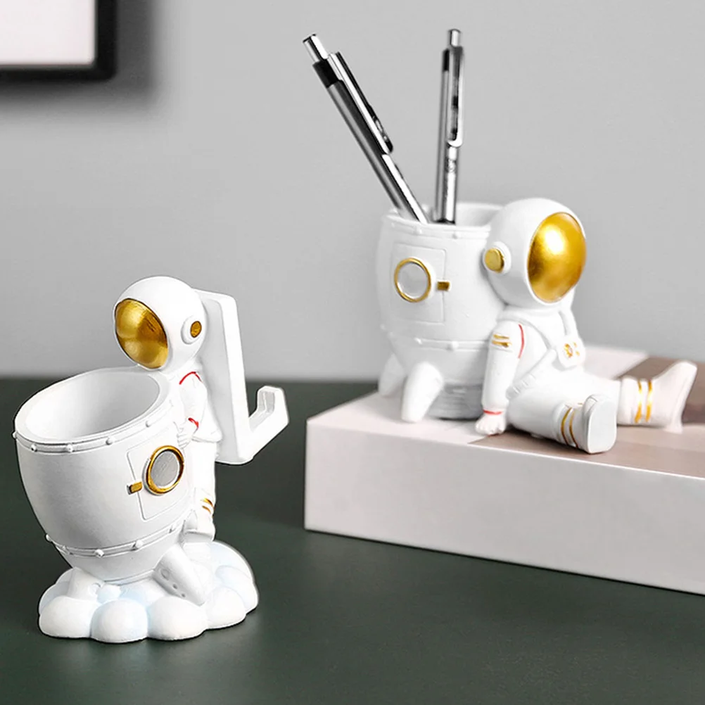 

Astronaut Pen Holder Pencil for Kids Office Organizer Spaceman Craft Resin Adornment Garbage Cans