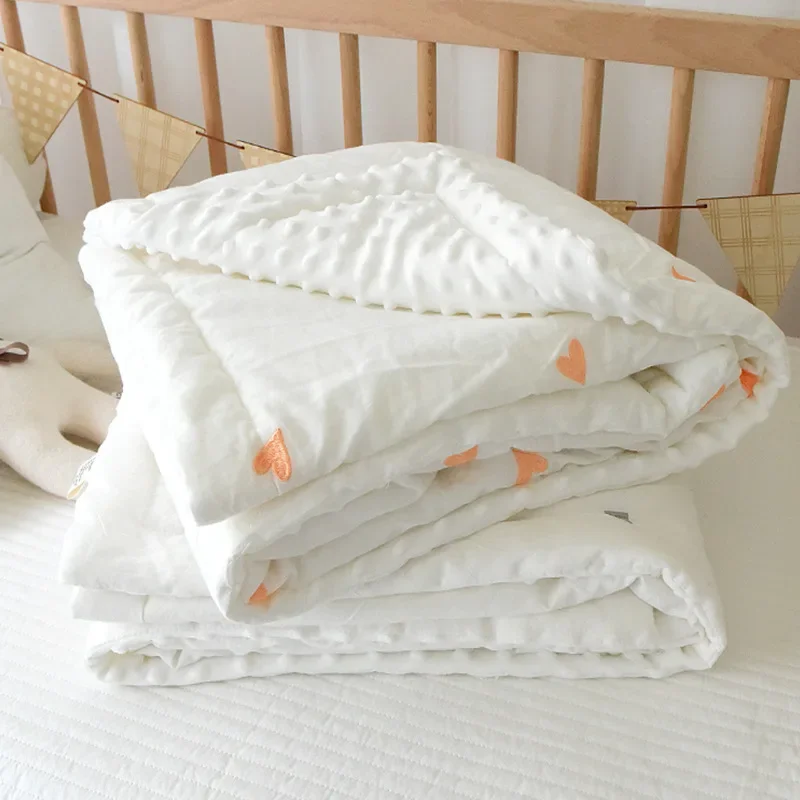 Fashion Korean Embroidered Cherry Bear Throw Blankets Cute Bubble Muslin Cotton Gauze Crib Cover Bedding Quilts Accessories
