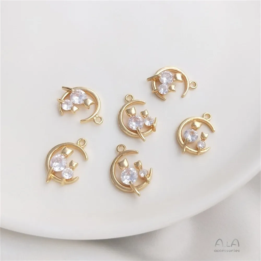 Рисунок 2 - Подвеска в виде полумесяца с цирконом