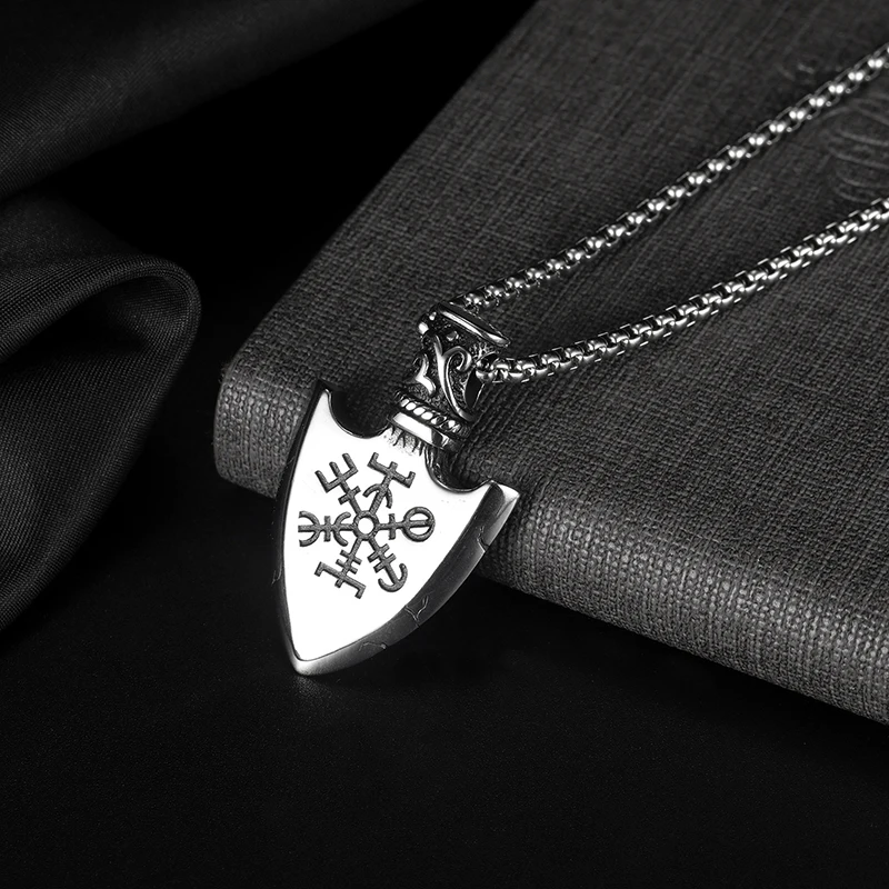 

Double-sided Shield Pendant Necklace Stainless Steel Viking Amulet Shield Chain Necklace Men Women Vintage Jewelry Accessories